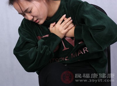 保持樂觀心態，避免情緒緊張和焦慮，以防加重病情，影響恢復